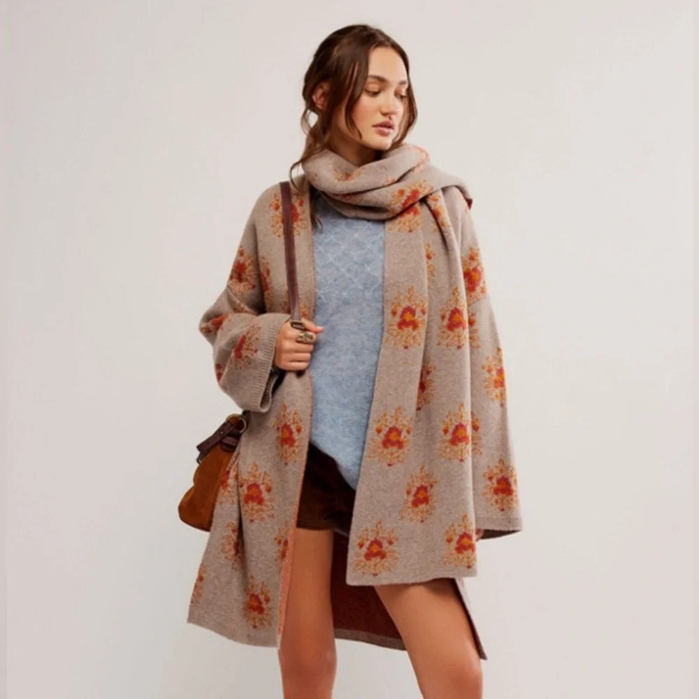 FREE PEOPLE Sacred Heart Bali Ayla Scarf Oversized Cozy Printed Hooded Cardigan - Picture 1 of 9
